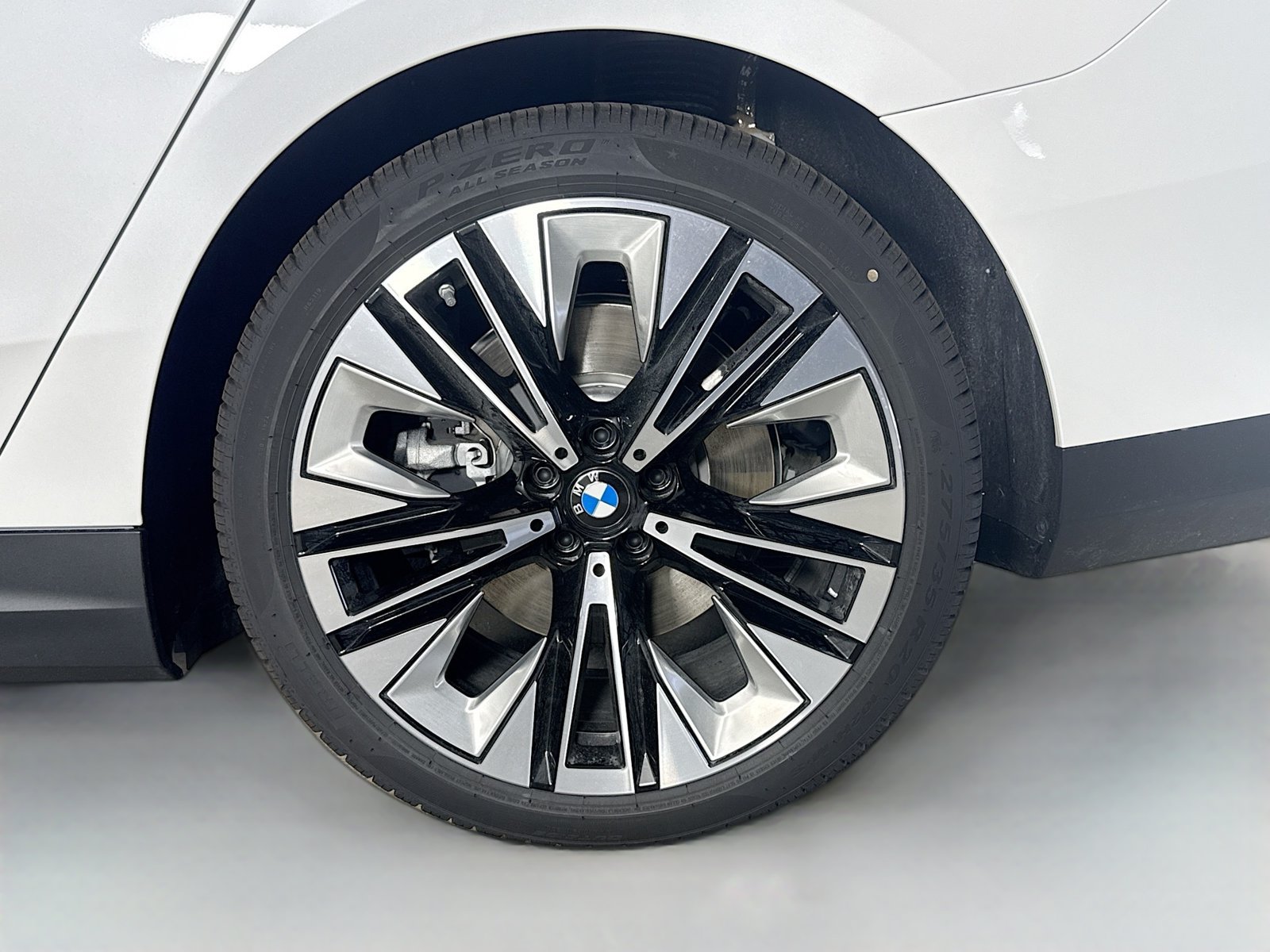 Used 2026 BMW i5 eDrive40 AWD/4WD image 33