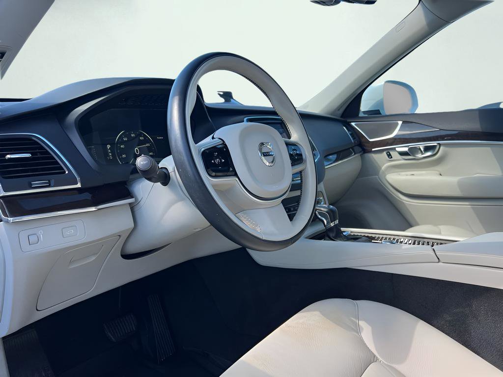 Used 2019 Volvo XC90 T5 Momentum w/ Protection Package Premier AWD/4WD image 42