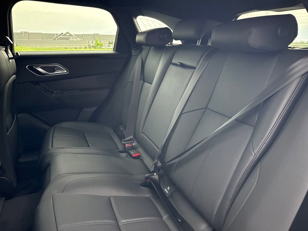 Used 2026 Land Rover Range Rover Velar Dynamic SE image 16