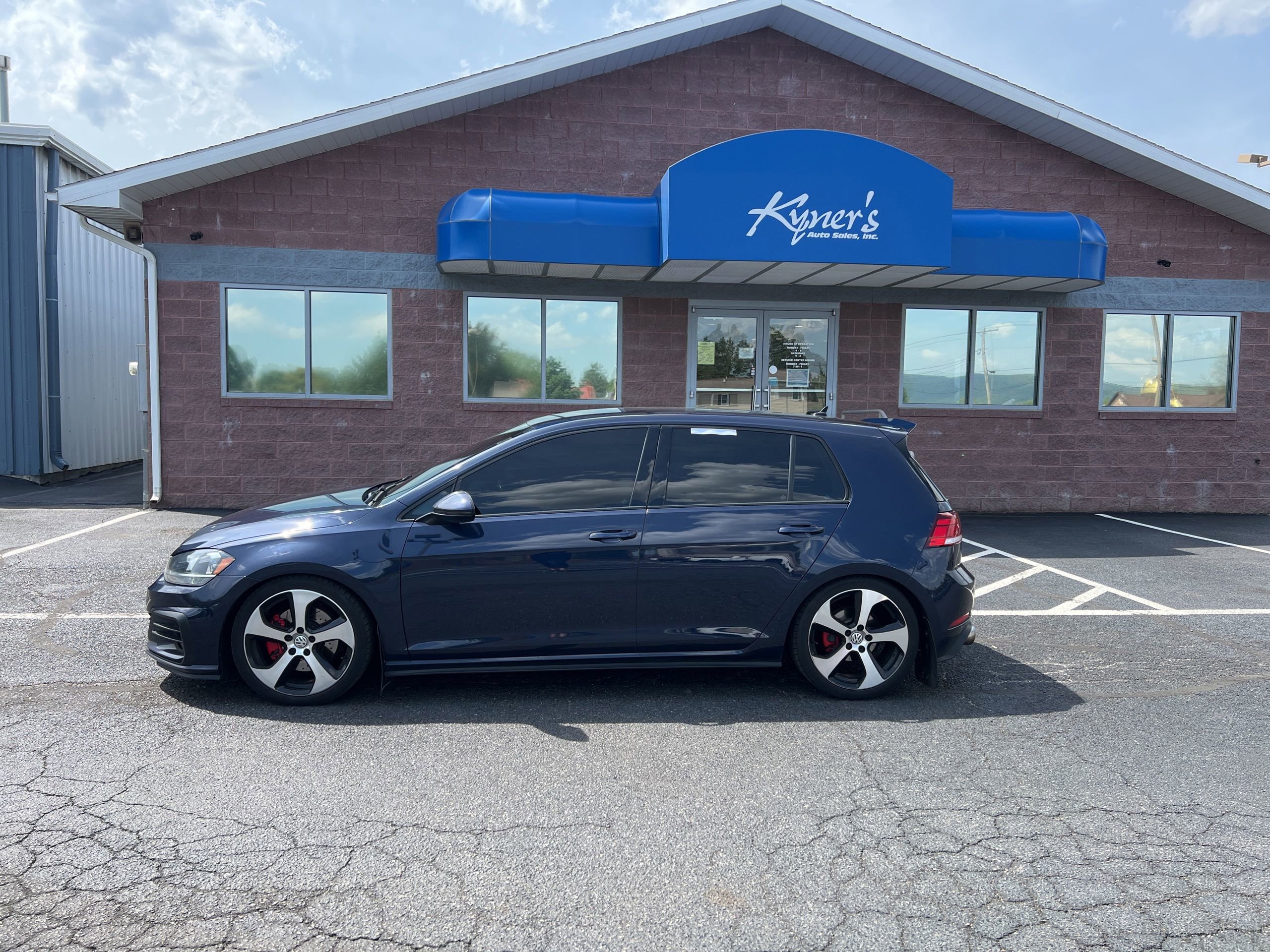 Used 2018 Volkswagen GTI S FWD image 2