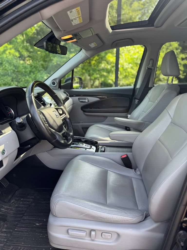 Used 2019 Honda Pilot Touring image 8