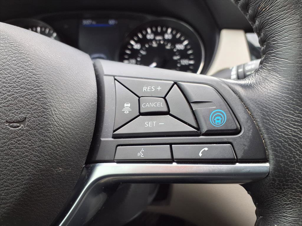 Used 2019 Nissan Rogue Sport SL w/ Premium Package image 17