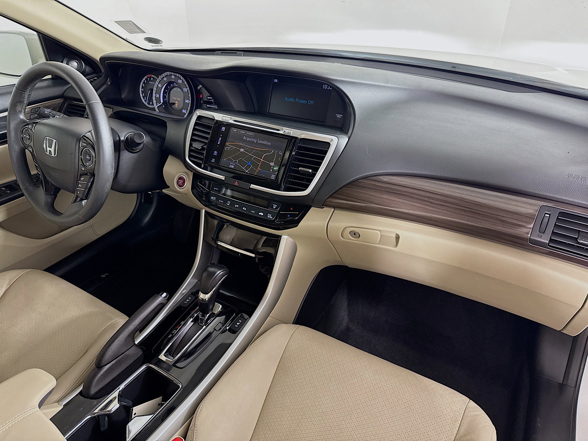 Used 2017 Honda Accord Touring image 38