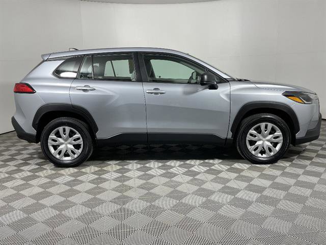 Used 2023 Toyota Corolla Cross L image 7