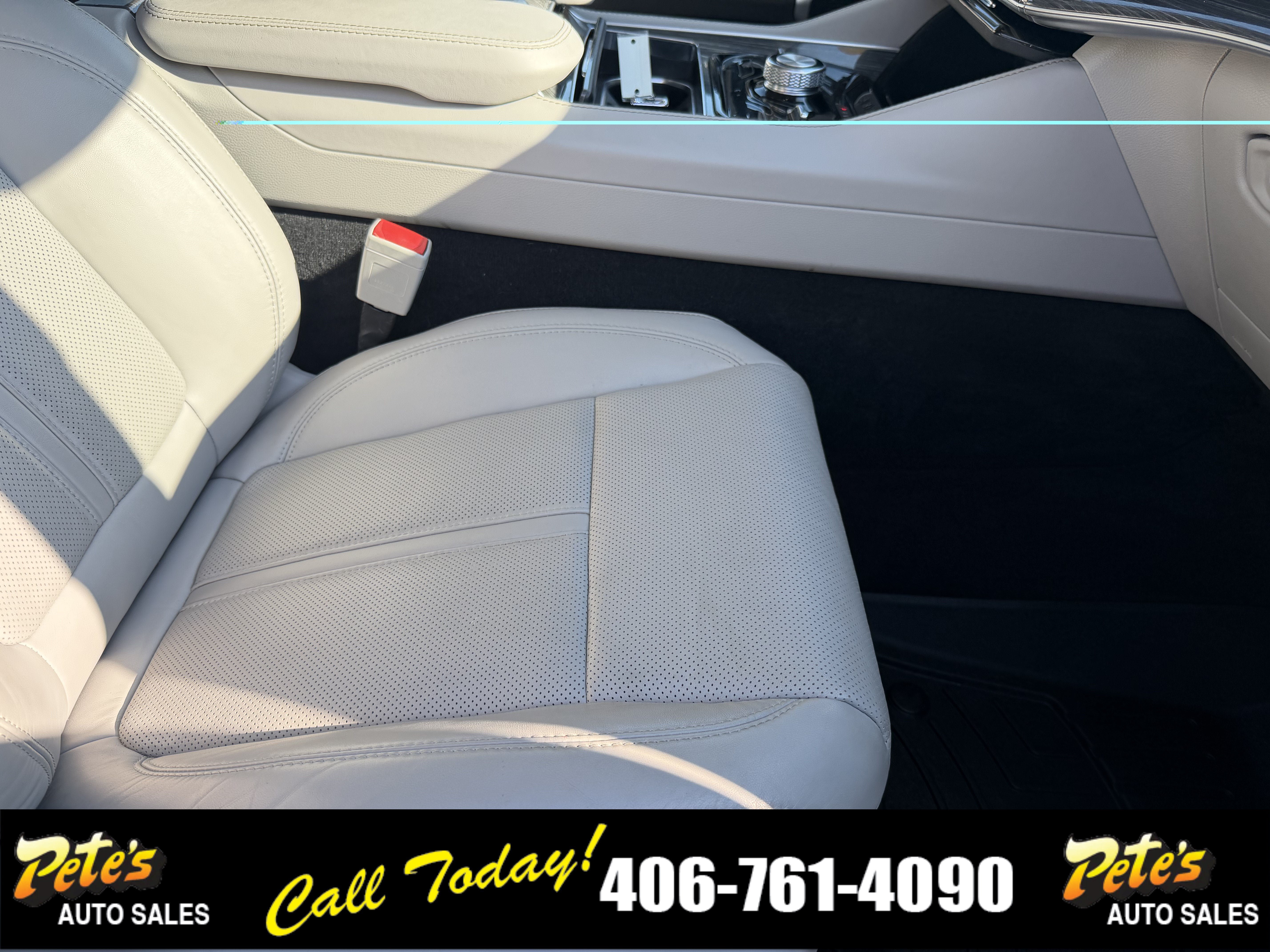 Used 2022 Jeep Wagoneer Series III w/ Flexible Seating Group AWD/4WD image 45