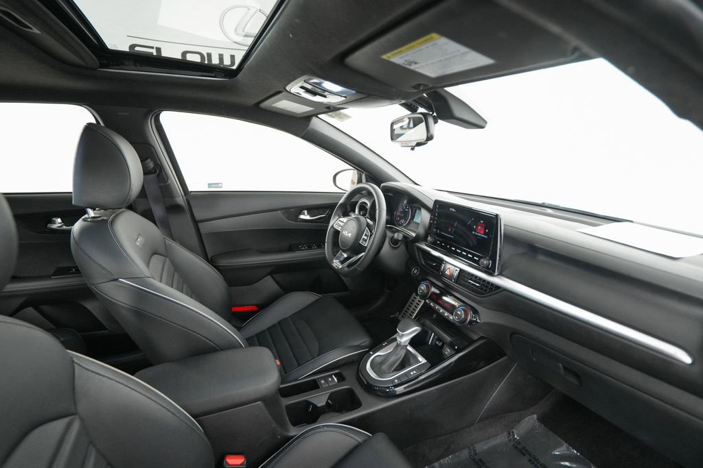 Used 2024 Kia Forte GT-Line w/ GT-Line Premium Package image 20