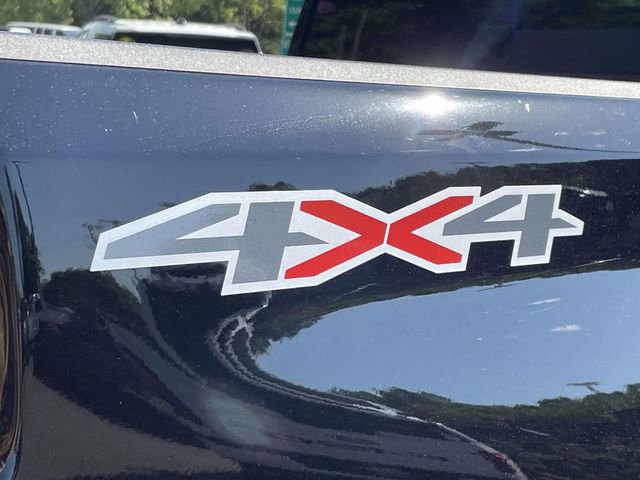 Used 2024 Chevrolet Silverado 2500 LT w/ Convenience Package AWD/4WD image 8