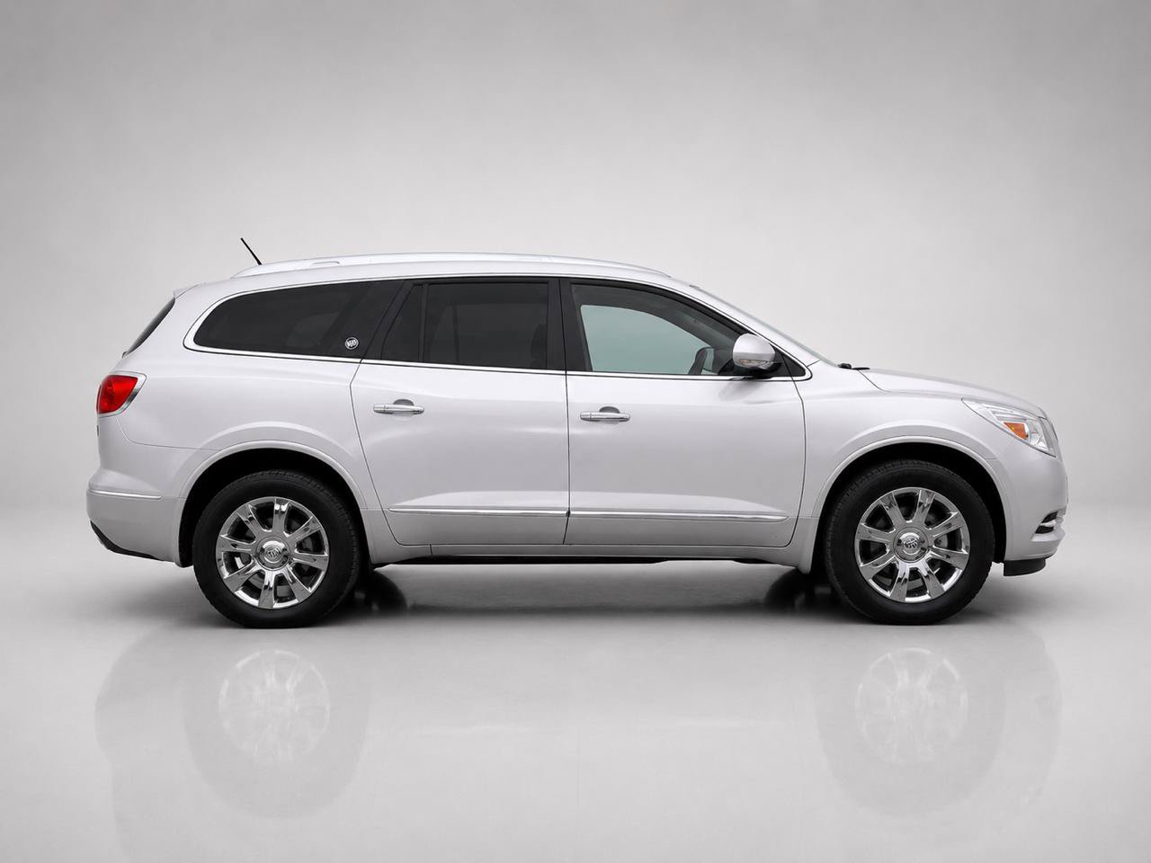 Used 2017 Buick Enclave Leather FWD image 6