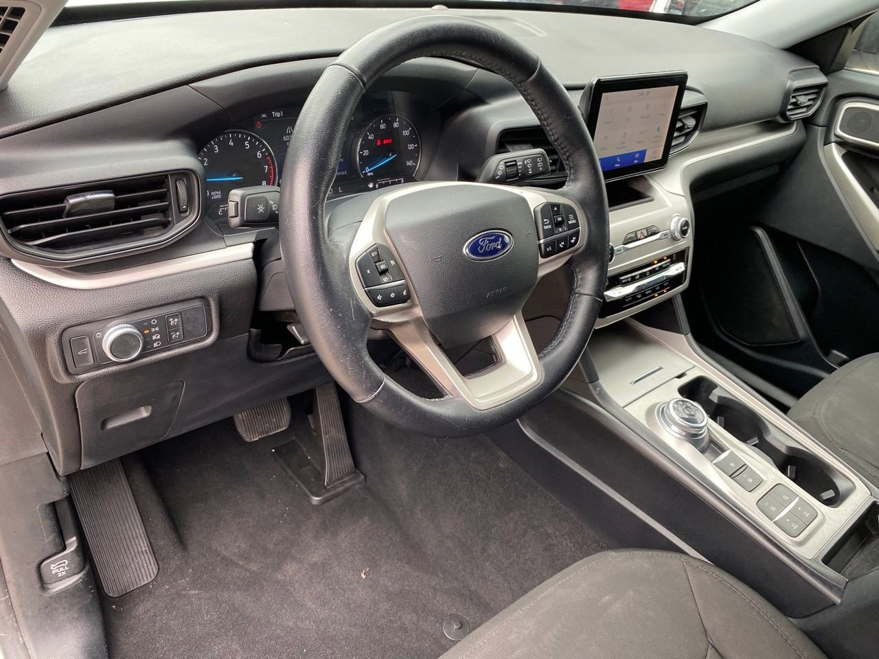 Used 2021 Ford Explorer XLT image 33