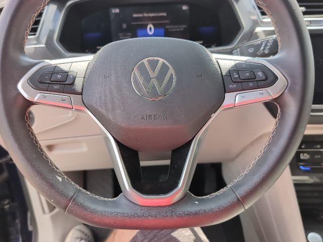 Used 2022 Volkswagen Tiguan SE image 11