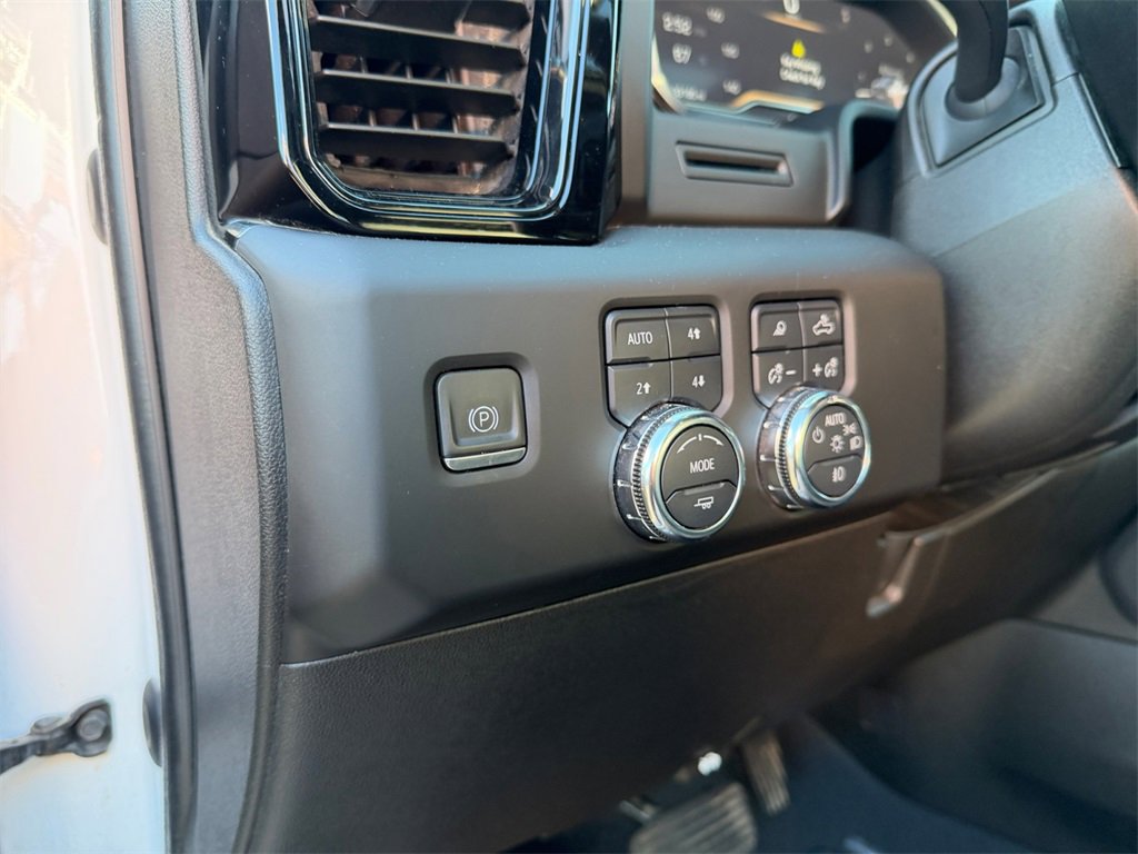 Used 2024 GMC Sierra 2500 AT4 w/ AT4 Preferred Package image 31