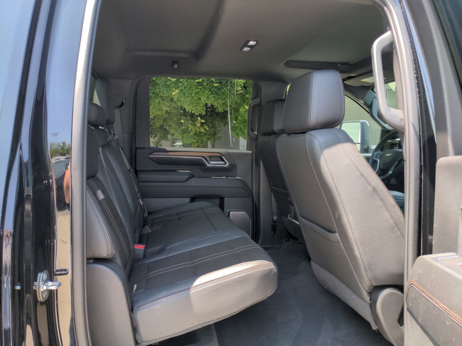 Used 2024 Chevrolet Silverado 2500 High Country w/ High Country Premium Package image 26