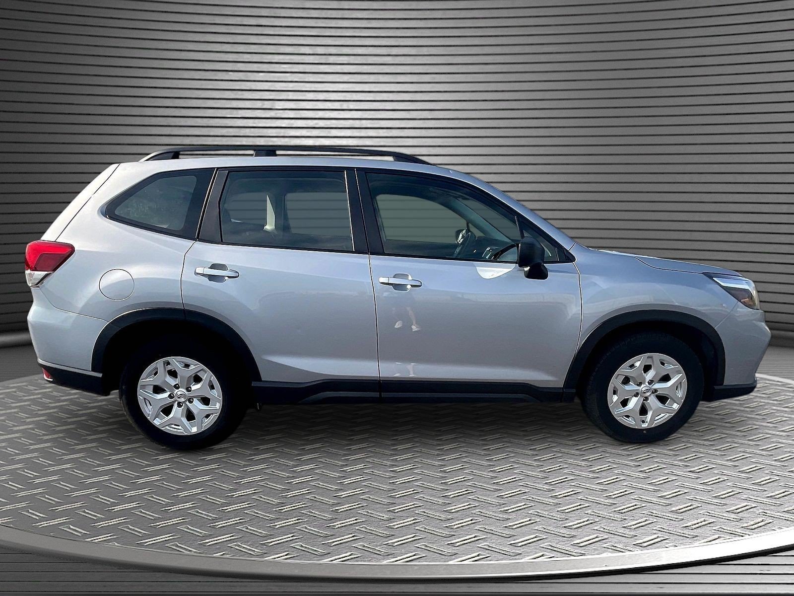 Used 2021 Subaru Forester AWD/4WD image 8