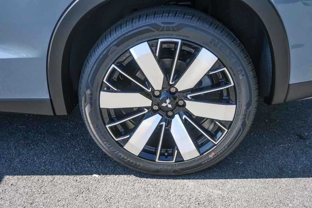 New 2026 Mitsubishi Outlander SE AWD/4WD image 13