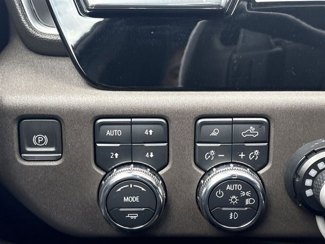 Used 2023 GMC Sierra 1500 SLT w/ SLT Premium Package image 18