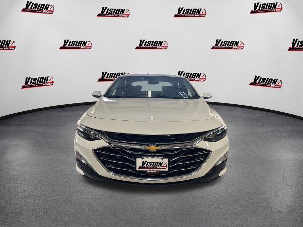 Used 2025 Chevrolet Malibu LT video 2