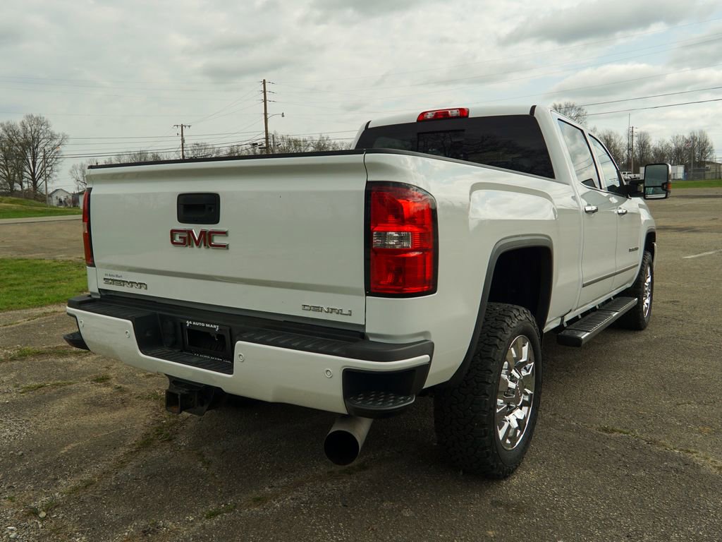 Used 2017 GMC Sierra 2500 Denali w/ Duramax Plus Package AWD/4WD image 3