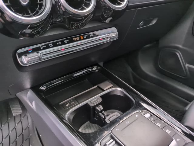 Used 2023 Mercedes-Benz GLB 250 4MATIC image 23