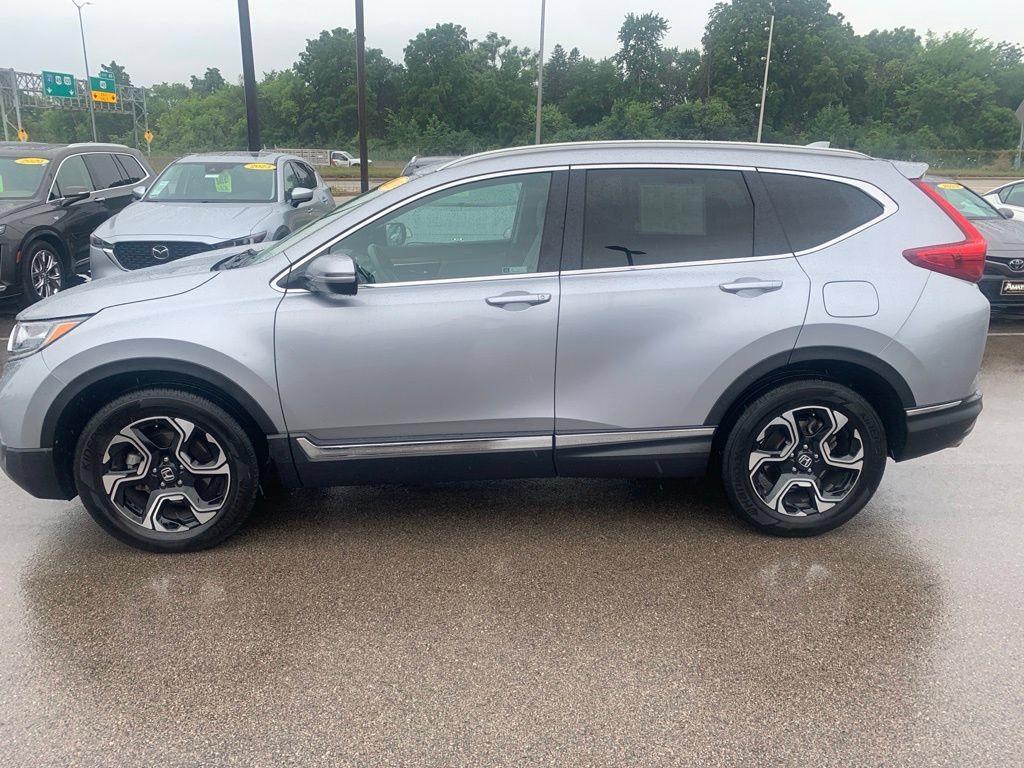 Used 2019 Honda CR-V Touring image 2