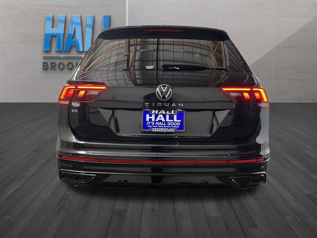 Certified 2024 Volkswagen Tiguan SE R-Line FWD image 5