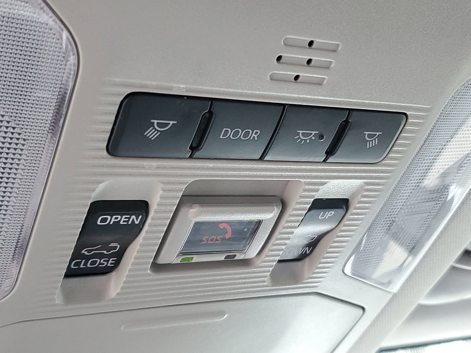 Used 2024 Toyota RAV4 Adventure w/ Convenience Package image 32