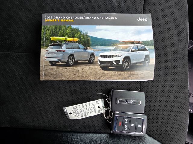 Certified 2023 Jeep Grand Cherokee L Laredo image 33