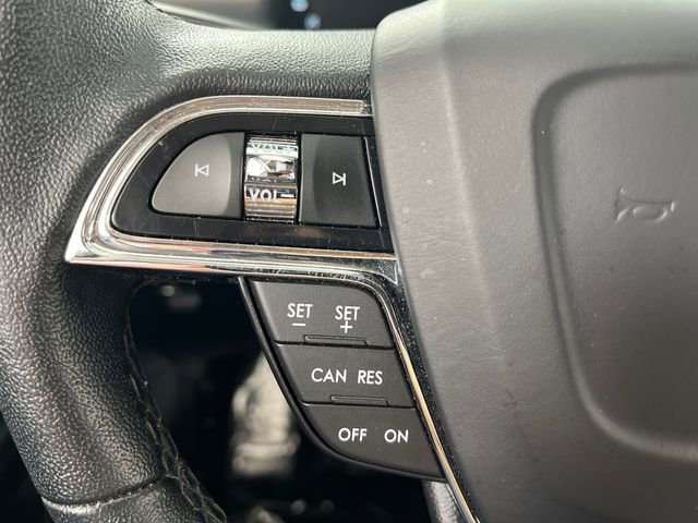 Used 2023 Lincoln Nautilus AWD image 16