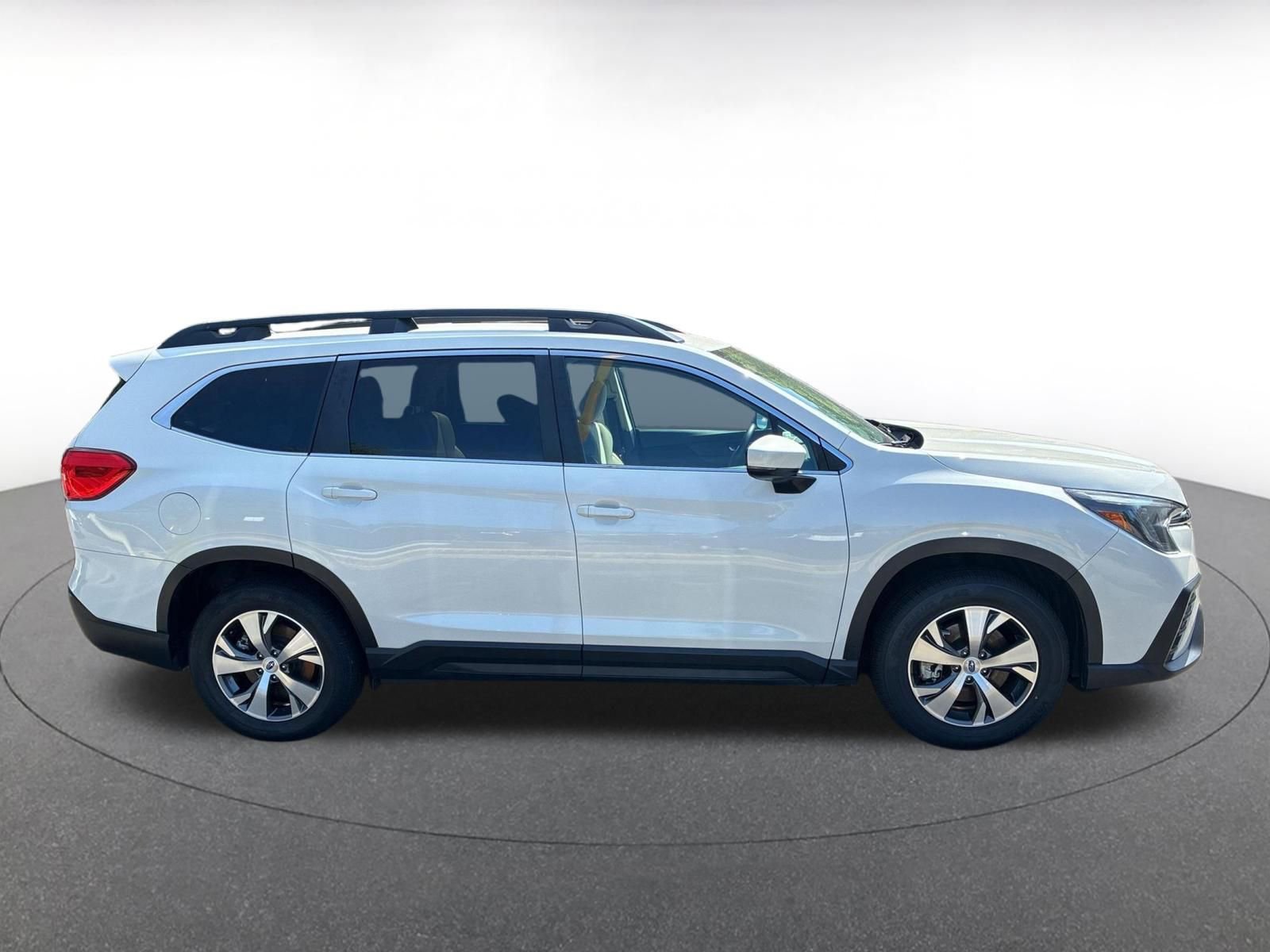 Used 2024 Subaru Ascent Premium w/ Convenience Package AWD/4WD image 8