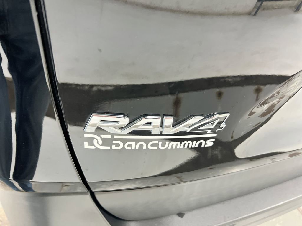 Used 2021 Toyota RAV4 XLE AWD/4WD image 20