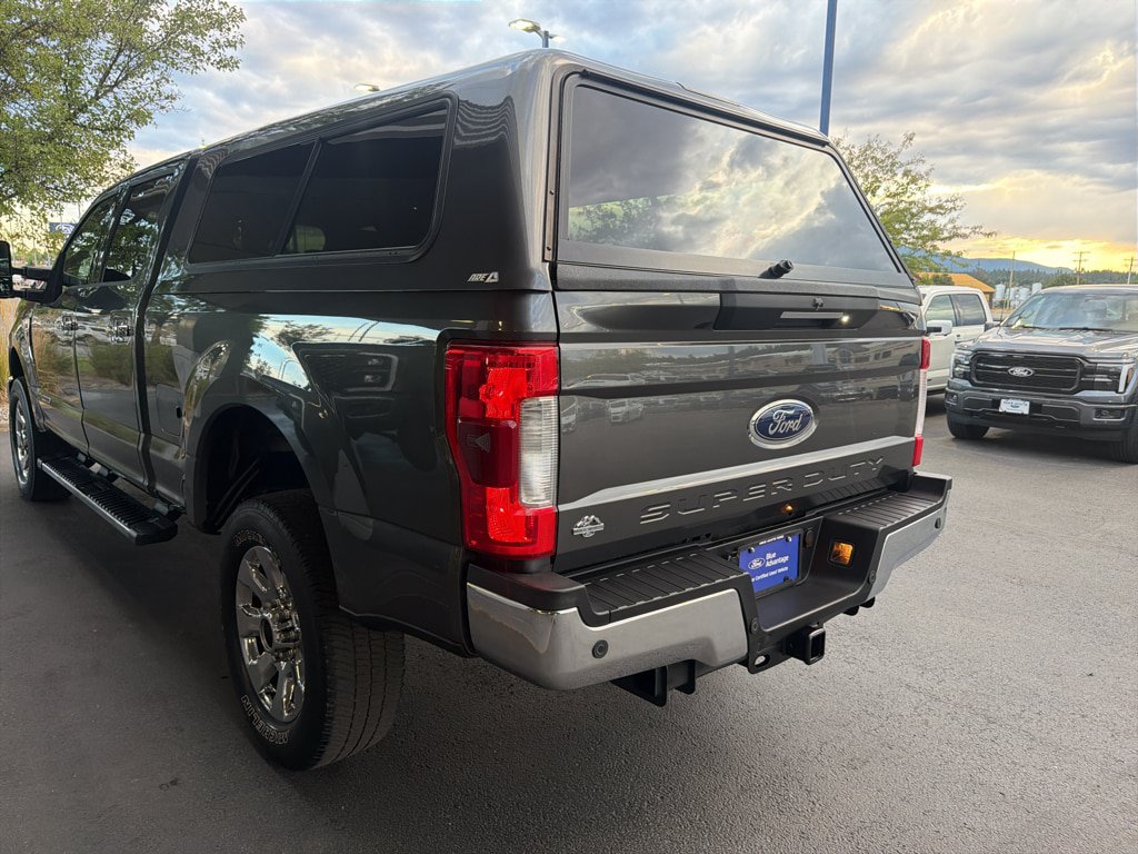 Used 2017 Ford F250 Lariat w/ Lariat Ultimate Package AWD/4WD image 16