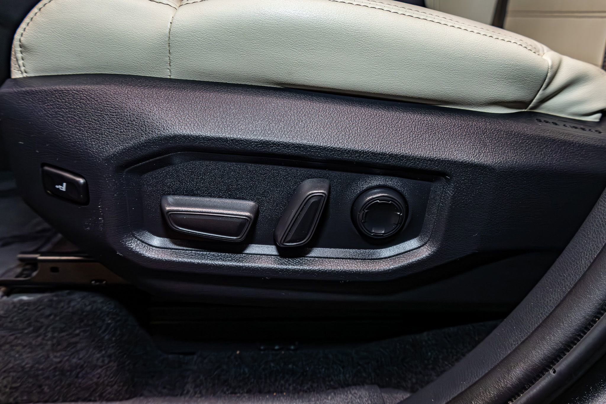 Used 2022 Toyota Tundra 1794 Edition w/ TRD Off-Road Package image 21