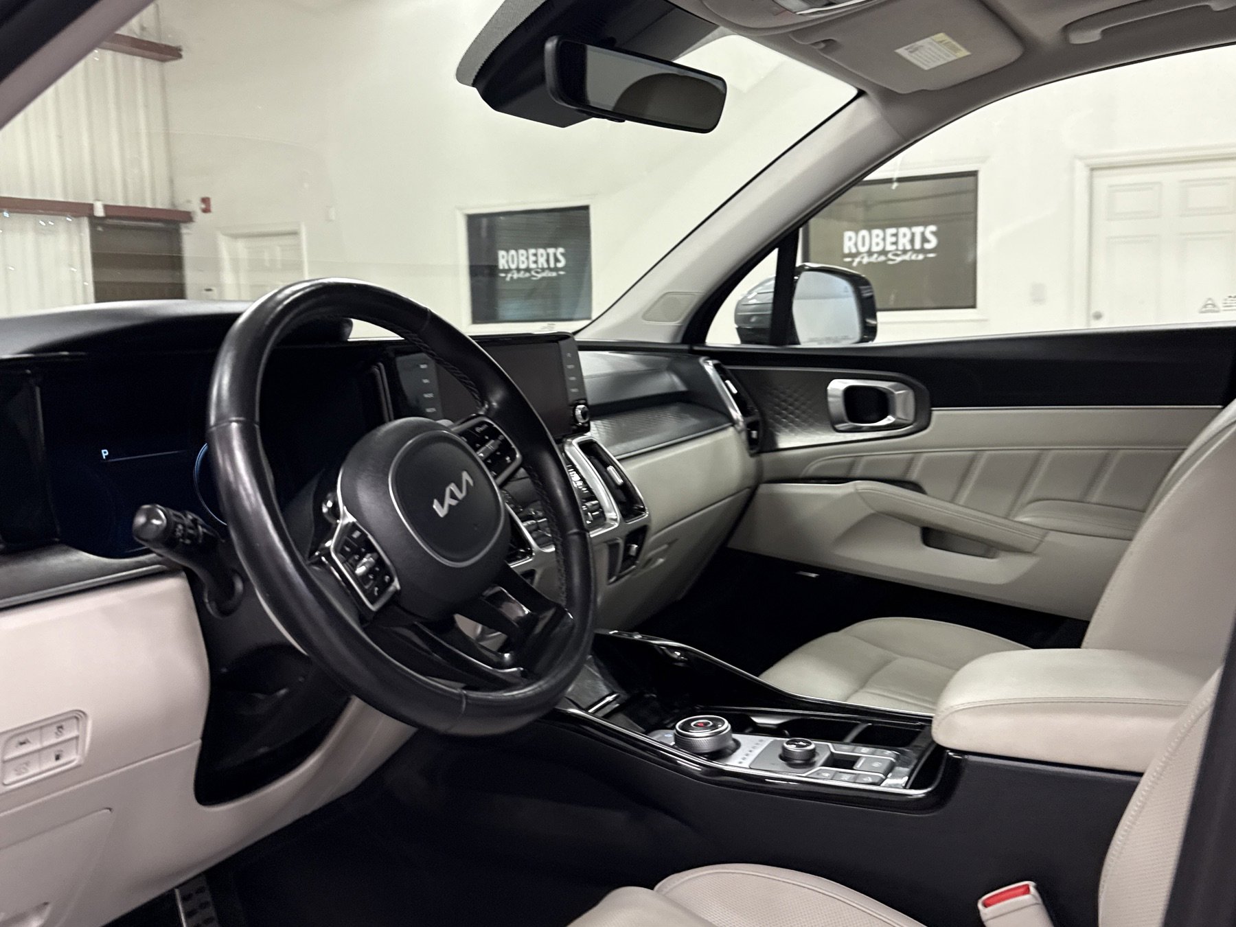 Used 2023 Kia Sorento SX Prestige image 7