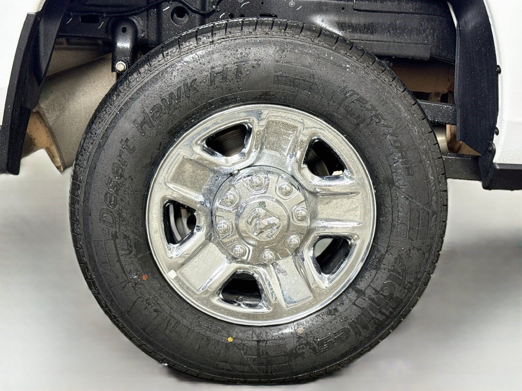 Used 2024 RAM 2500 Tradesman w/ Chrome Appearance Group AWD/4WD image 32