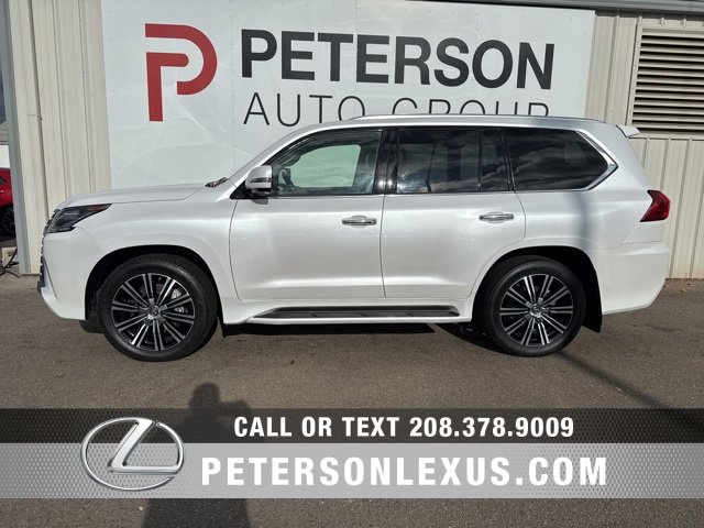 Used 2021 Lexus LX 570 4WD w/ 3rd Row & Luxury Pkg image 6