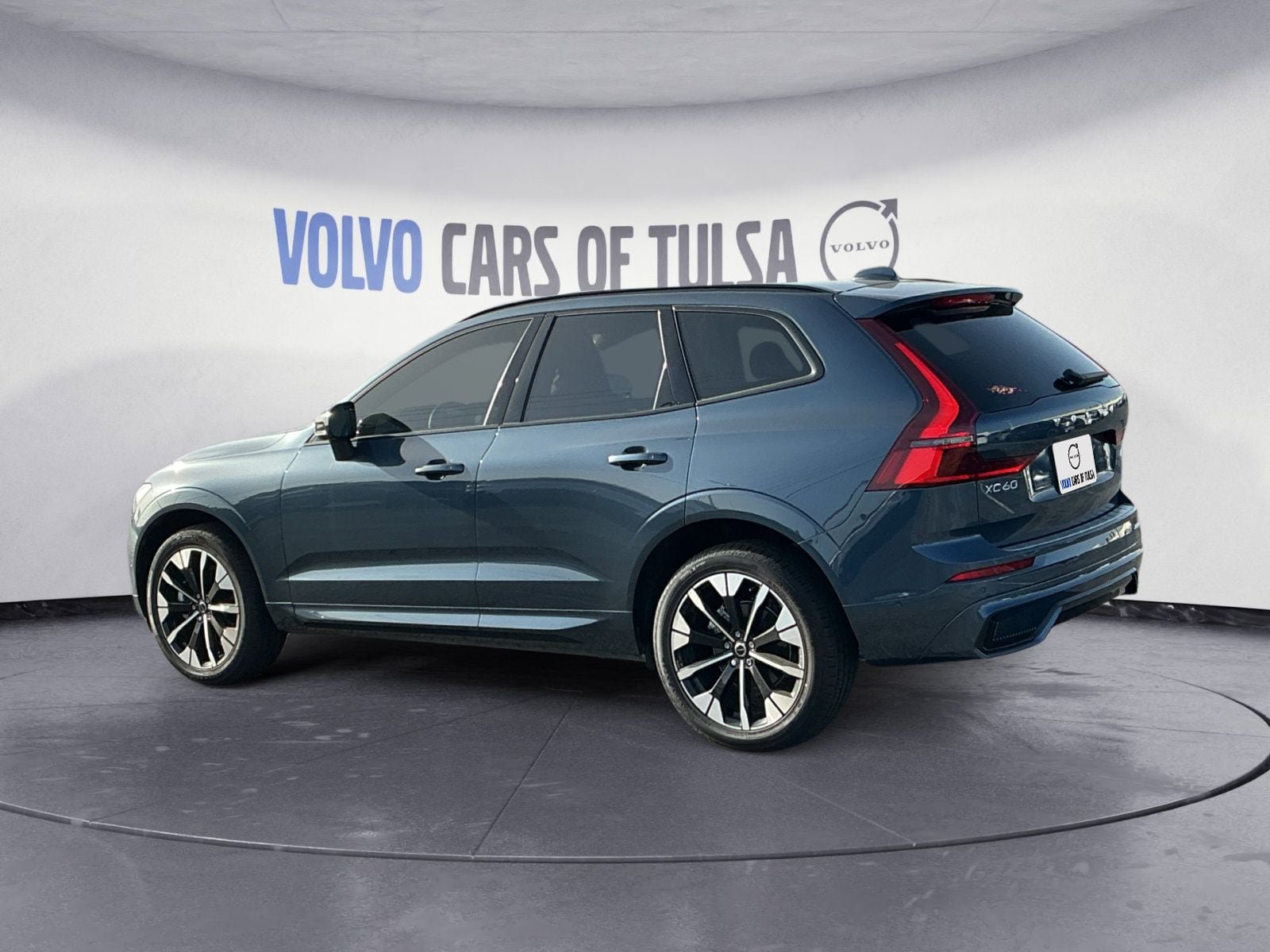 New 2026 Volvo XC60 B5 Plus w/ Protection Package Premier AWD/4WD image 3