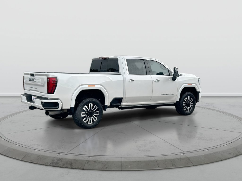 Used 2025 GMC Sierra 3500 Denali Ultimate AWD/4WD image 8