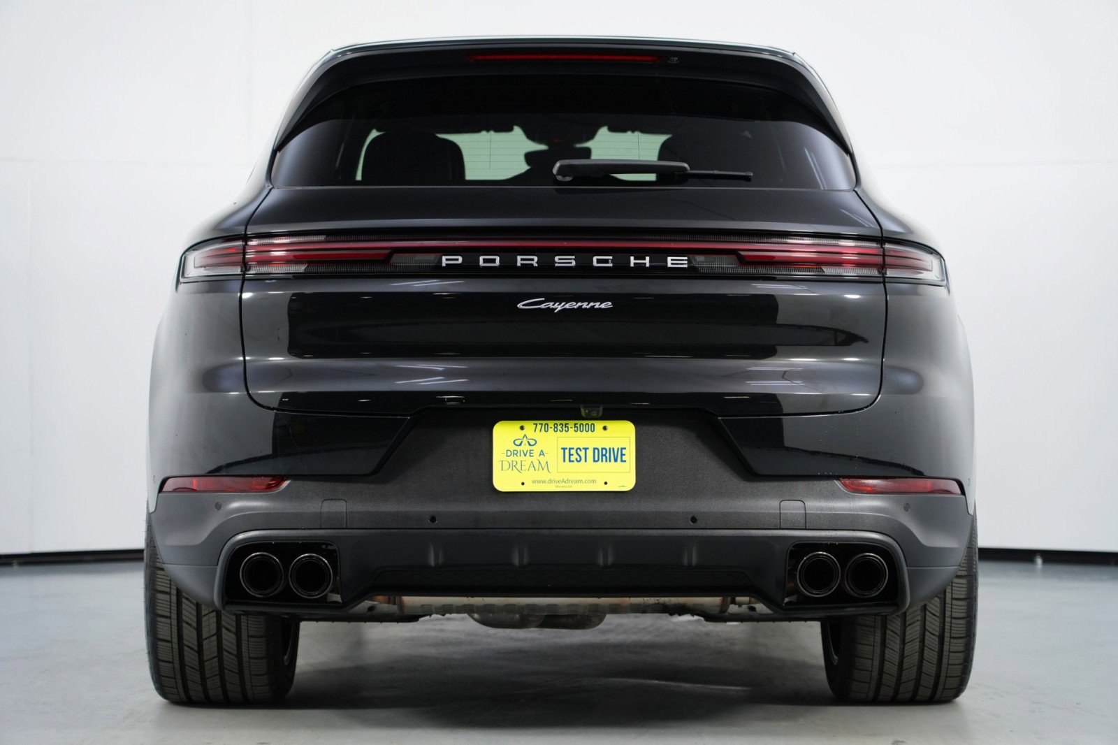 Used 2024 Porsche Cayenne image 11