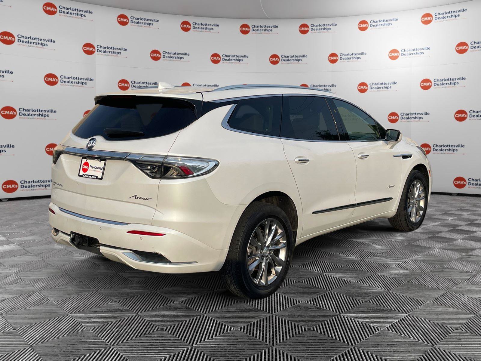 Used 2022 Buick Enclave Avenir w/ Avenir Technology Package AWD/4WD image 5