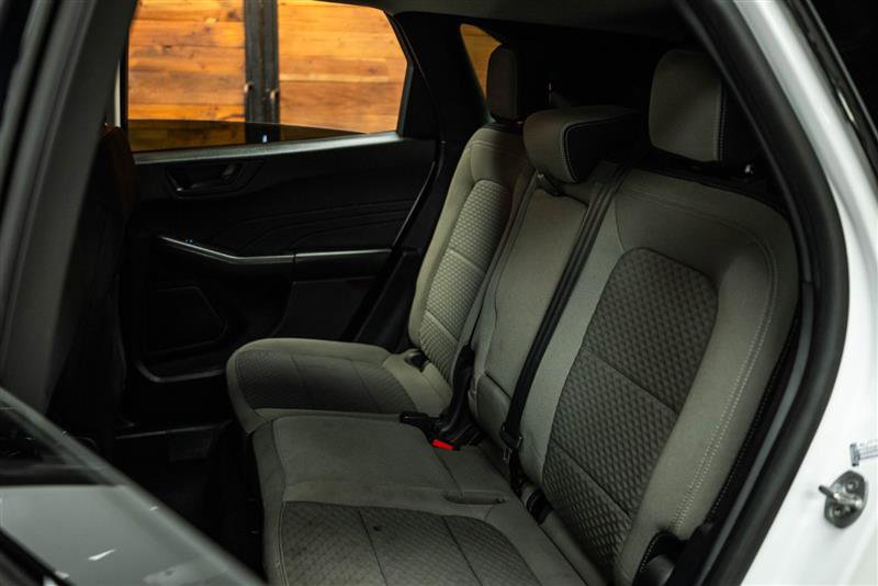 Used 2022 Ford Escape SE w/ SE Sport Appearance Package image 11
