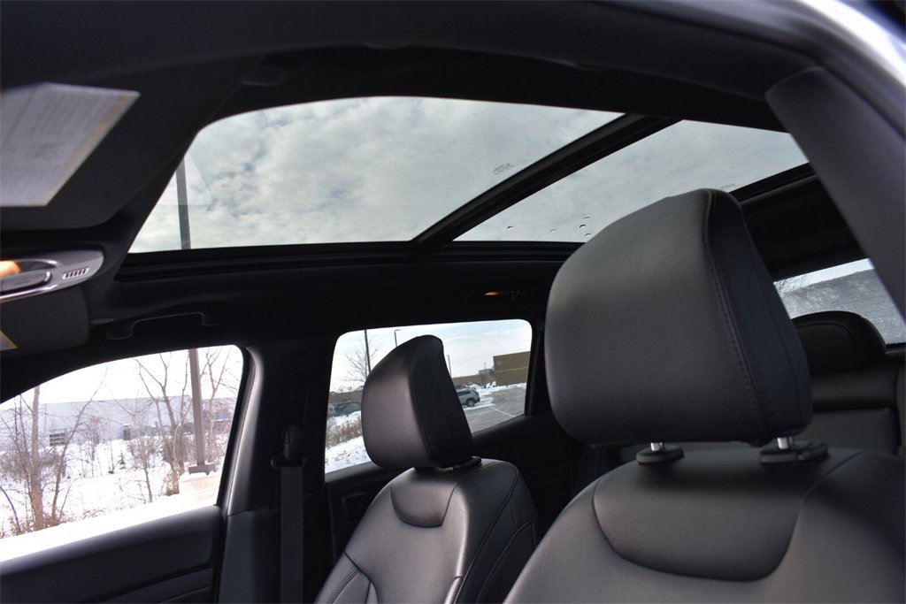 Used 2025 Jeep Compass Limited w/ High Altitude Package image 13