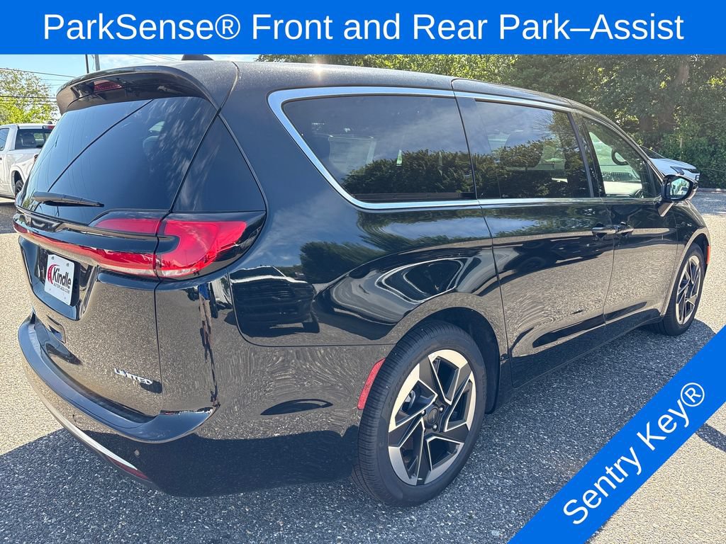 New 2027 Chrysler Pacifica Limited FWD image 28