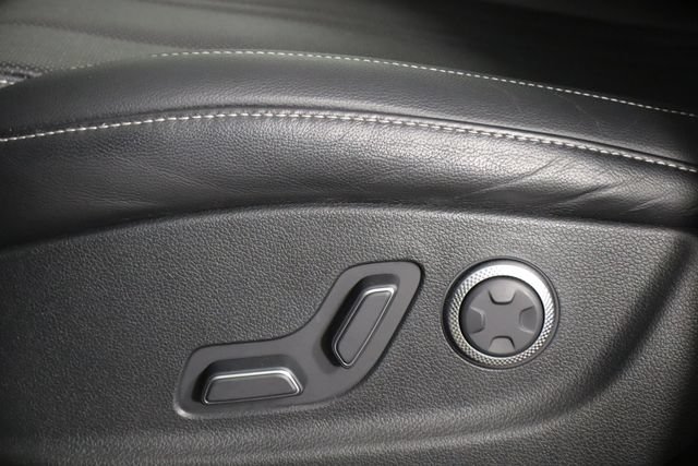 Used 2022 Genesis GV80 2.5T AWD/4WD image 23
