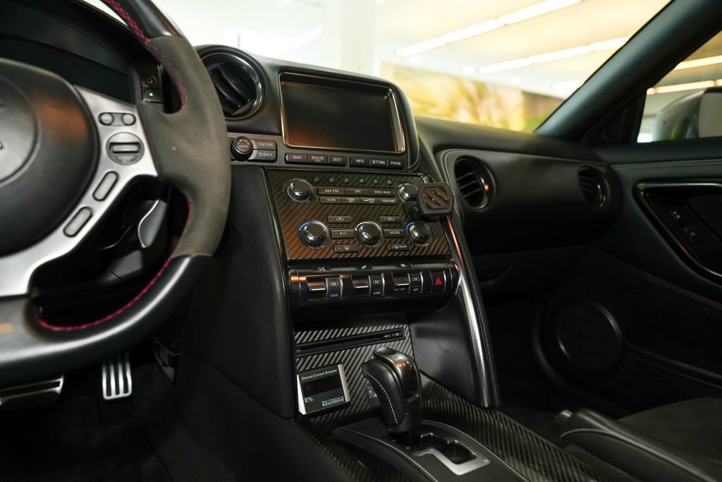 Used 2016 Nissan GT-R Premium AWD/4WD image 52
