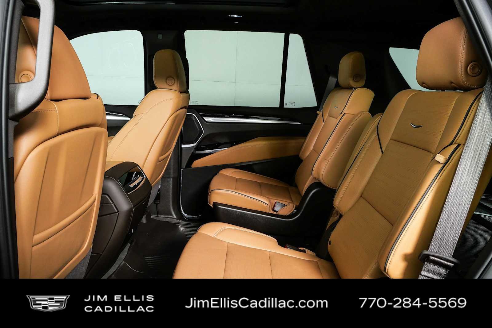 Used 2025 Cadillac Escalade Premium Luxury RWD image 19