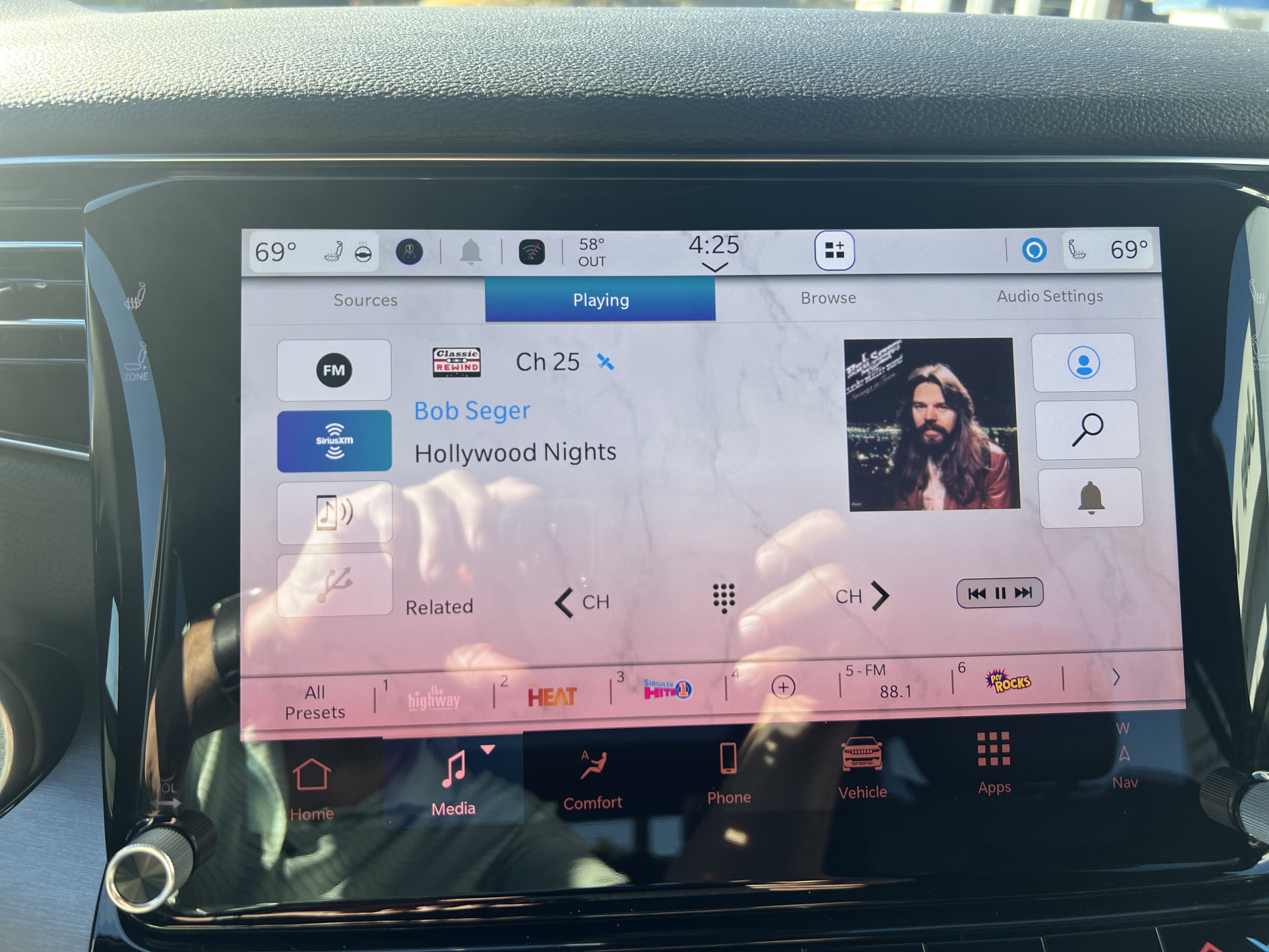 New 2025 Jeep Wagoneer Series II image 24