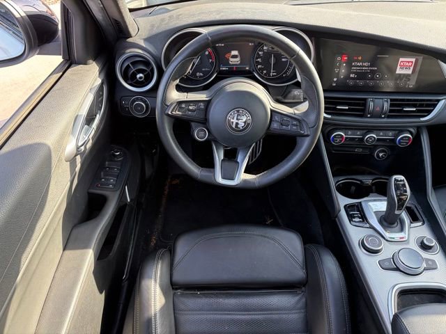 Used 2023 Alfa Romeo Giulia Veloce image 14