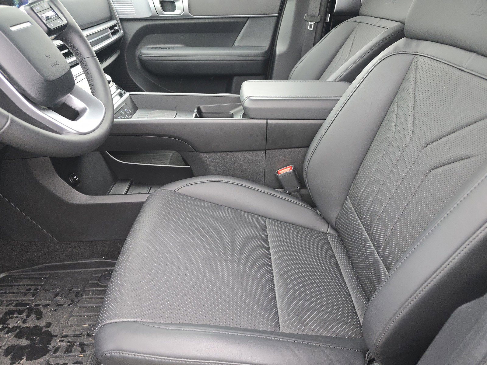 Used 2025 Hyundai Santa Fe XRT image 11