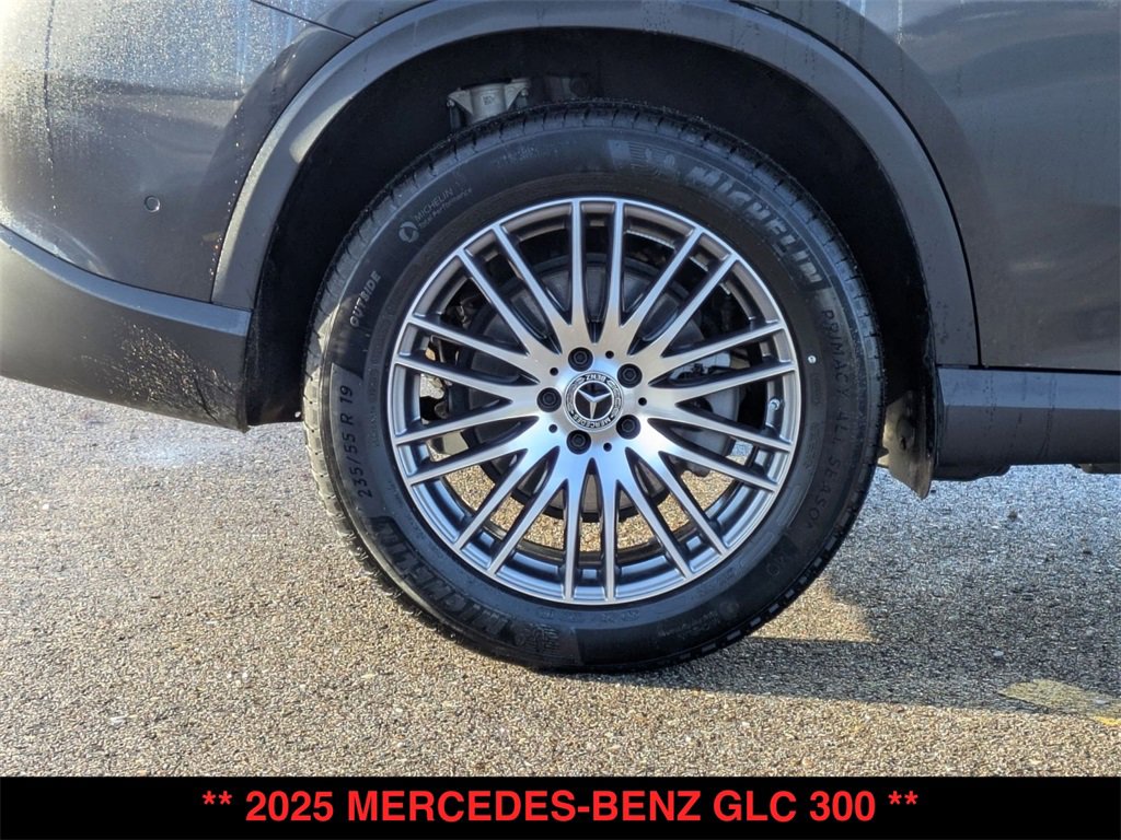 Certified 2025 Mercedes-Benz GLC 300 4MATIC image 32