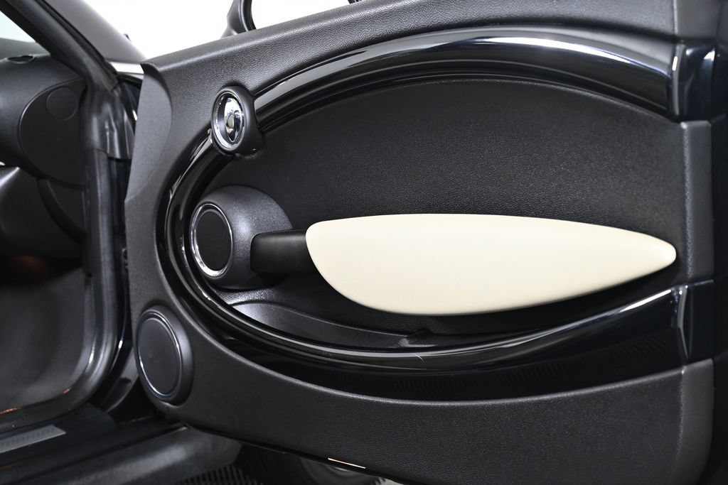 Used 2013 MINI Cooper Roadster S FWD image 31