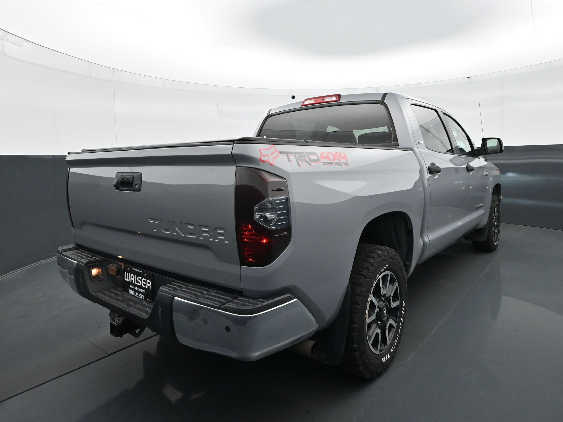 Used 2018 Toyota Tundra SR5 AWD/4WD image 6
